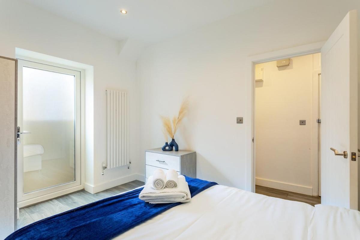 Apartamento Stylish 2-Bed Flat In The Heart Of West Hampstead Londres Exterior foto