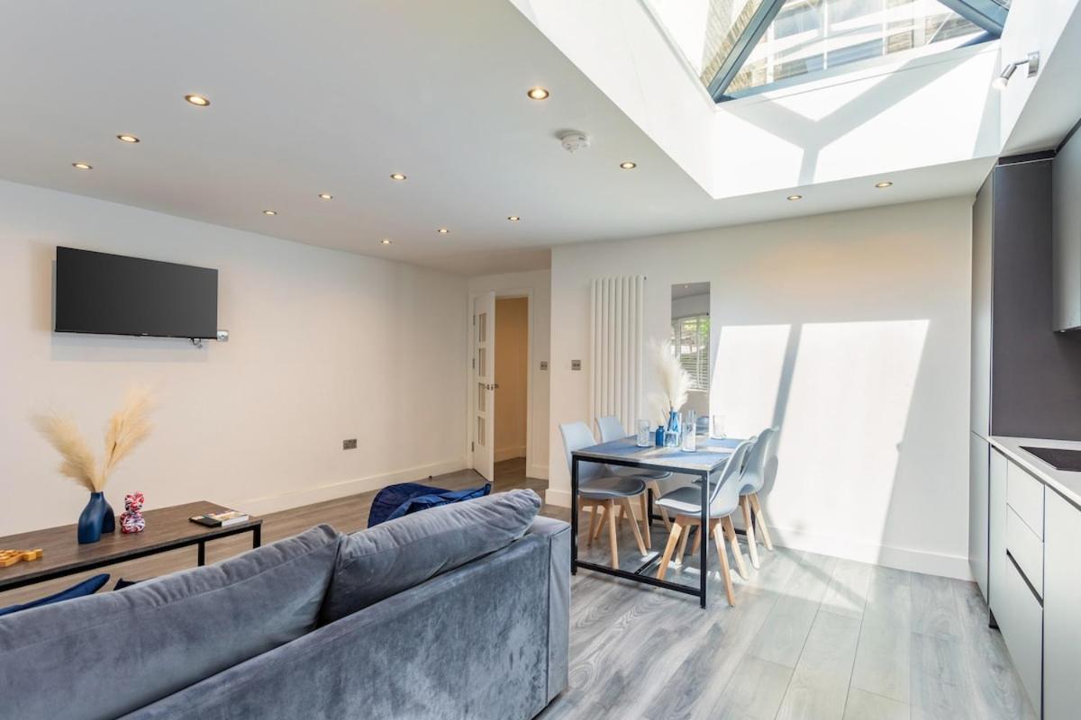 Apartamento Stylish 2-Bed Flat In The Heart Of West Hampstead Londres Exterior foto