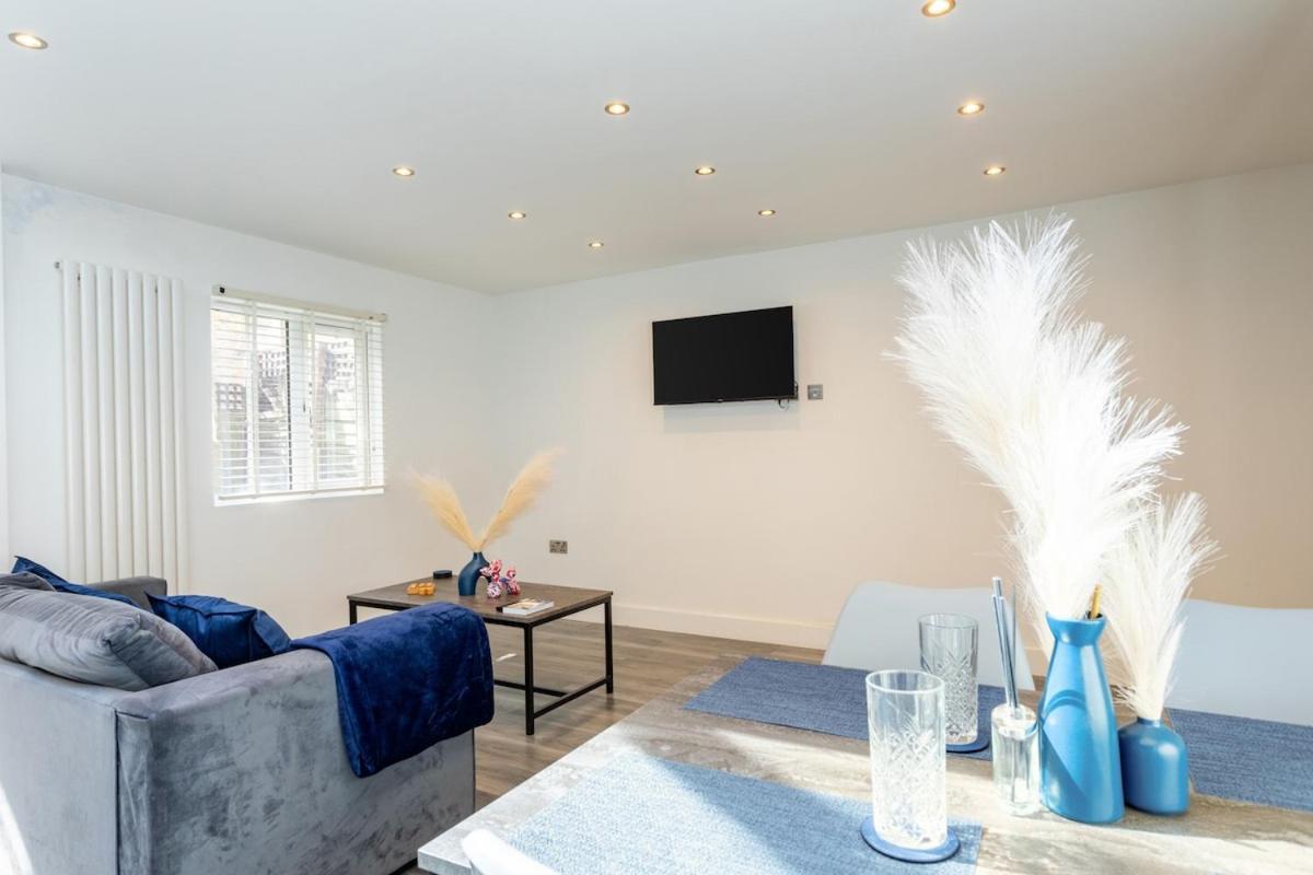Apartamento Stylish 2-Bed Flat In The Heart Of West Hampstead Londres Exterior foto