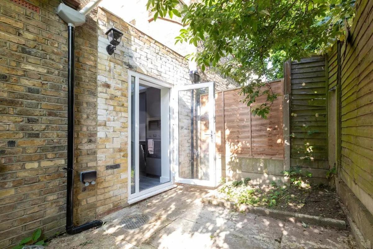 Apartamento Stylish 2-Bed Flat In The Heart Of West Hampstead Londres Exterior foto